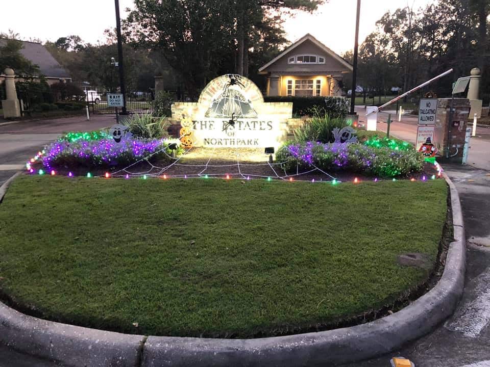 commercial Christmas lights Mandeville LA