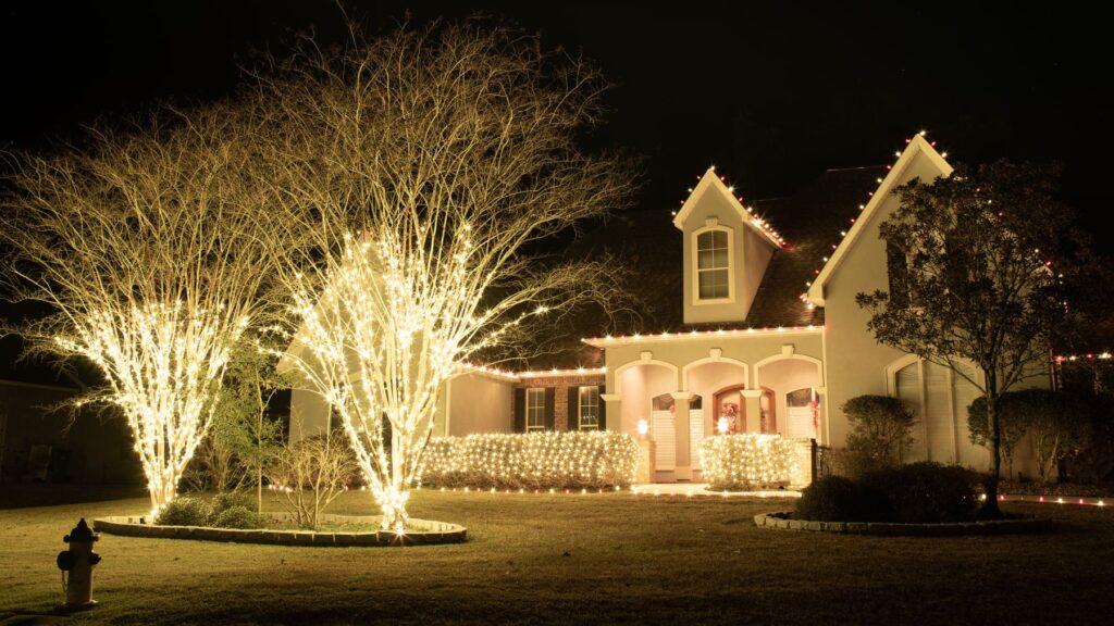 Christmas light installers Baton Rouge